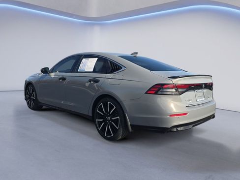 Used 2023 Honda Accord Touring image 3