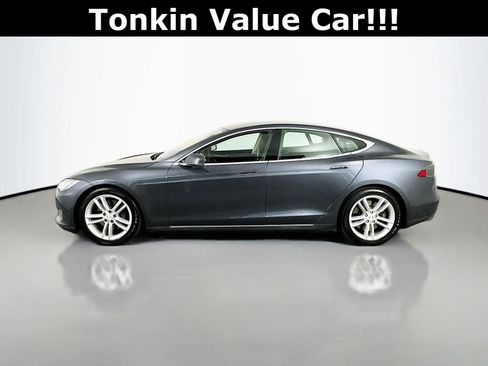 Used 2016 Tesla Model S 70D image 5