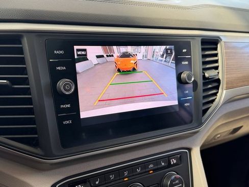 Used 2020 Volkswagen Atlas SE w/ Panoramic Sunroof Package FWD image 19