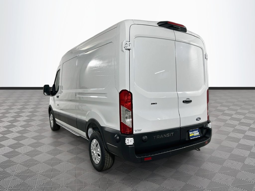 New 2027 Ford Transit 250 148 Medium Roof RWD image 22