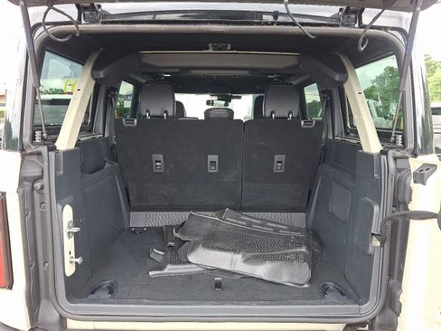 Used 2025 Ford Bronco Outer Banks w/ Sasquatch Package AWD/4WD image 28