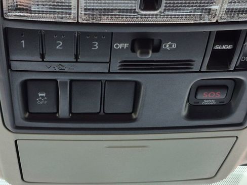 Used 2016 Toyota 4Runner Limited image 34