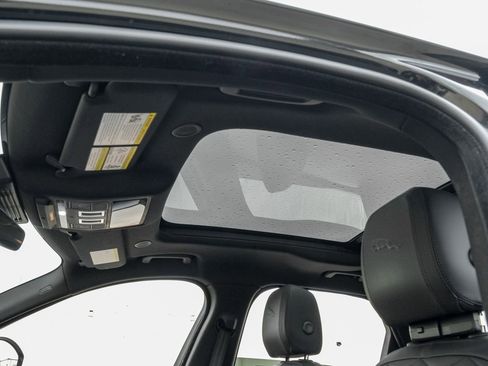 Used 2022 Jaguar F-PACE S image 4