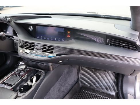 Used 2018 Lexus LS 500 AWD w/ Interior Upgrade Package image 17