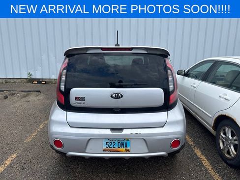 Used 2018 Kia Soul + FWD image 7