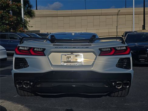 Used 2021 Chevrolet Corvette Stingray Preferred Cpe w/ Z51 Performance Package RWD image 4