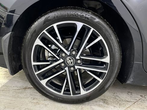 Used 2026 Toyota Camry XLE image 17