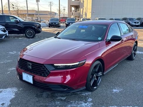 Used 2024 Honda Accord Sport image 1