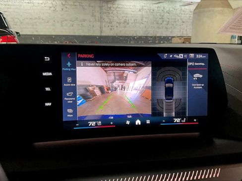 Used 2025 BMW M235i xDrive w/ Premium Package image 24