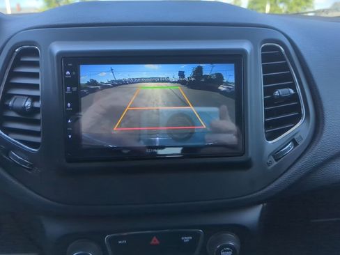 Used 2019 Jeep Compass Latitude w/ Popular Equipment Group AWD/4WD image 22