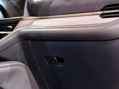 Used 2025 Ford Explorer Active w/ Active Comfort Package image 66