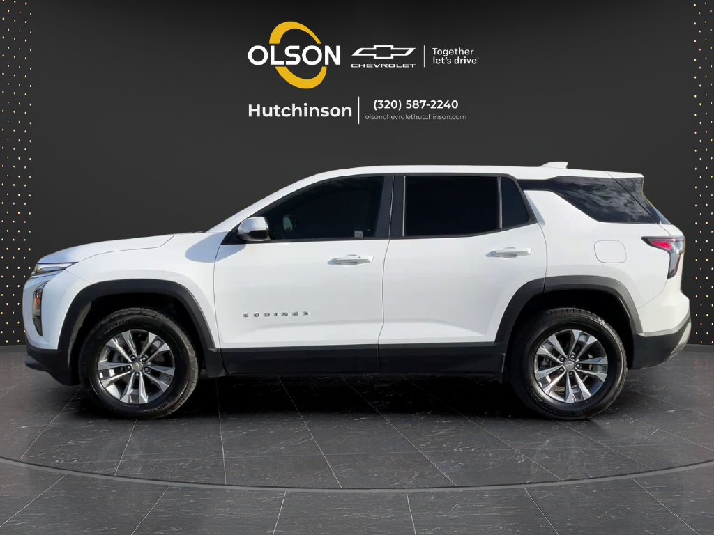 Used 2026 Chevrolet Equinox LT AWD/4WD image 2