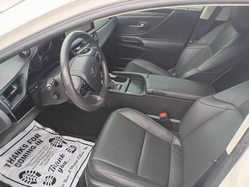 Used 2023 Lexus ES 350 w/ Premium Package FWD image 10