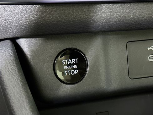 Used 2025 Nissan Rogue SL image 20