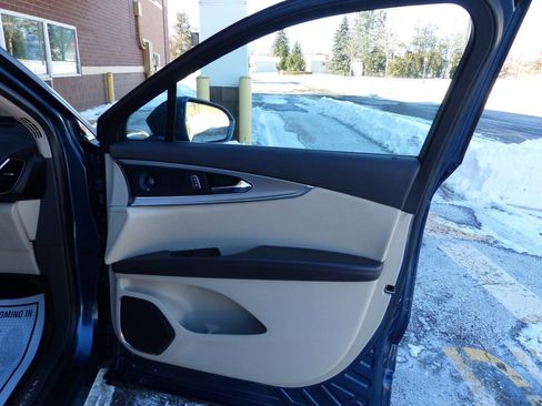 Used 2019 Lincoln Nautilus Reserve image 45