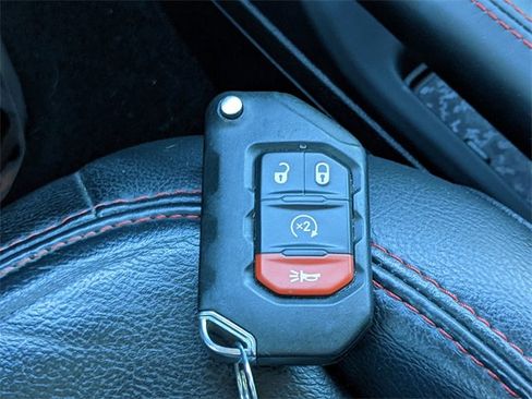 Certified 2018 Jeep Wrangler Unlimited Rubicon image 28