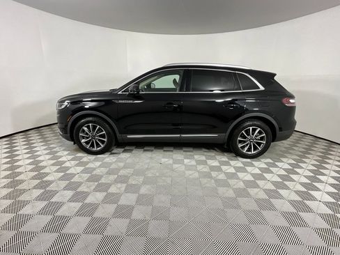 Certified 2022 Lincoln Nautilus FWD image 2