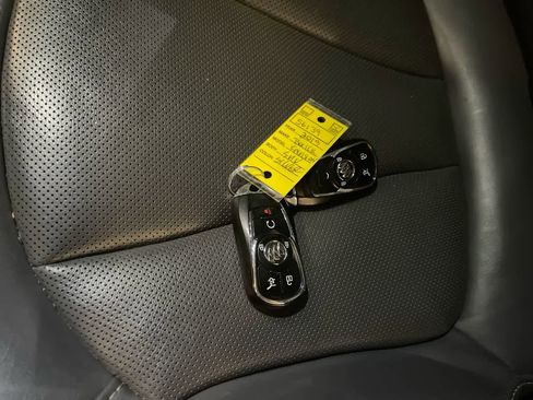 Used 2019 Buick Envision Essence image 26