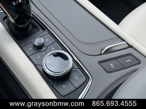 Used 2024 Cadillac XT6 Premium Luxury w/ Technology Package FWD image 29