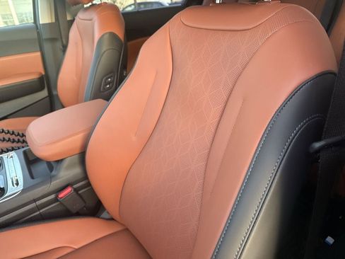 New 2026 Kia Carnival SX image 9