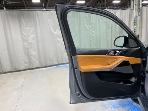 Certified 2024 BMW X7 xDrive40i w/ M Sport Package image 24