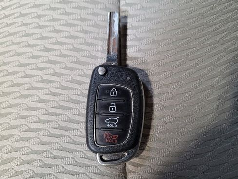 Used 2017 Hyundai Santa Fe Sport image 32