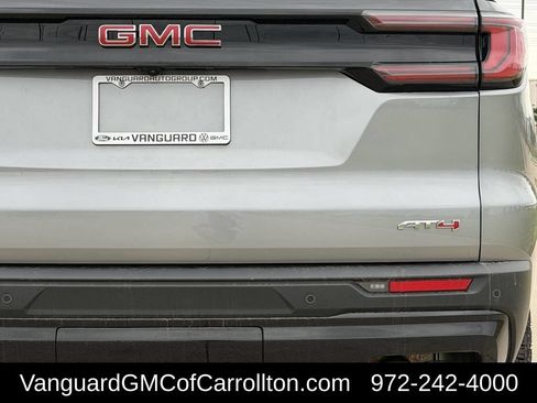 New 2026 GMC Acadia AT4 w/ LPO, Floor Liner Package AWD/4WD image 5