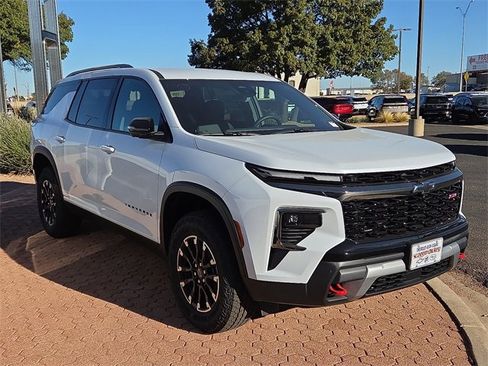 New 2026 Chevrolet Traverse Z71 w/ Driver Confidence Package image 5