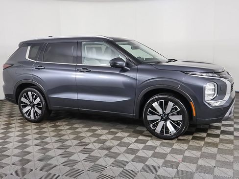 New 2025 Mitsubishi Outlander SEL image 22