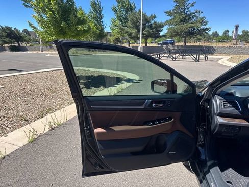 Used 2019 Subaru Outback 3.6R Touring AWD/4WD image 20
