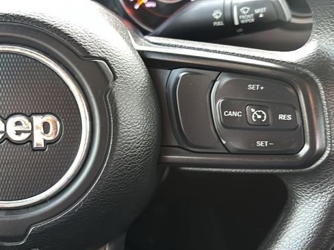 Used 2019 Jeep Wrangler Unlimited Sport image 16