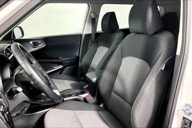 Used 2025 Kia Soul EX FWD image 26