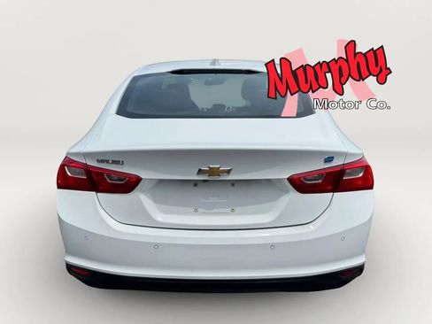 Used 2017 Chevrolet Malibu Hybrid w/ Leather Package FWD image 8