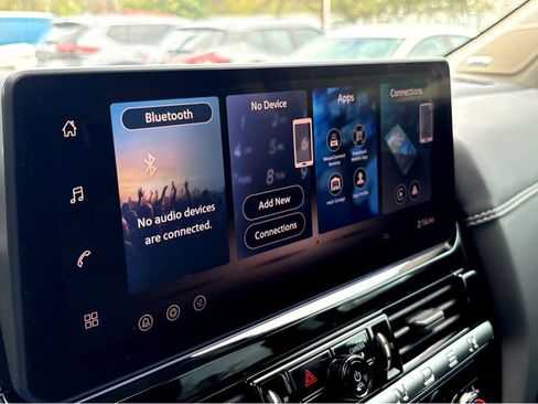 New 2026 Nissan Pathfinder Platinum image 7