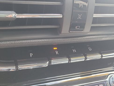 Used 2020 Lincoln Corsair FWD image 24
