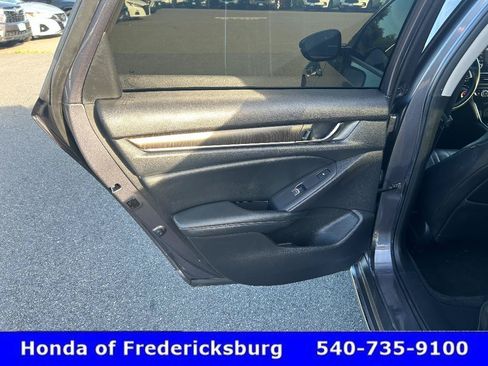 Used 2022 Honda Accord Touring image 10
