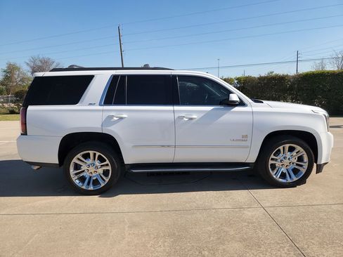 Used 2019 GMC Yukon SLT w/ Premium Edition image 4
