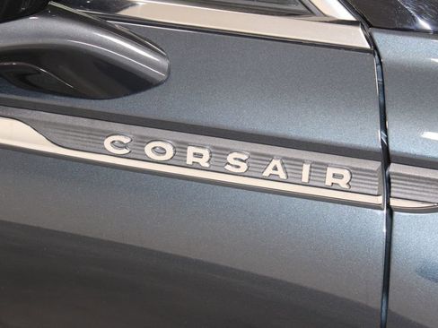 Used 2022 Lincoln Corsair Reserve w/ Equipment Group 201A image 12