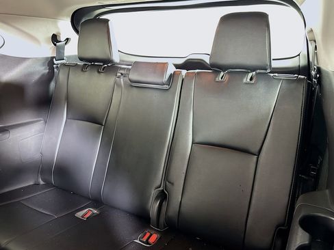 Used 2021 Toyota Highlander Platinum image 13