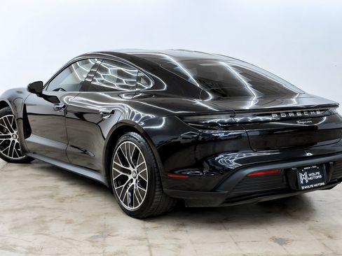 Used 2023 Porsche Taycan image 7