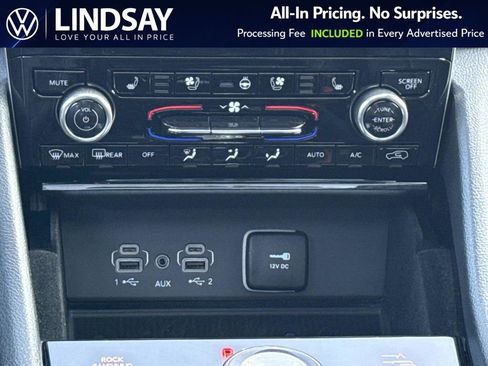 Used 2021 Jeep Grand Cherokee L Overland w/ Luxury Tech Group IV AWD/4WD image 16