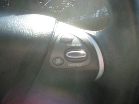 Used 2020 Nissan Pathfinder S image 27