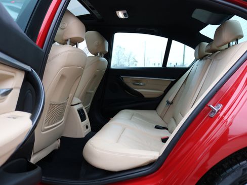 Used 2018 BMW 330i xDrive 330xi Sedan w/ Premium Package image 35