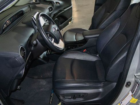 Used 2019 Toyota Prius Prime Premium FWD image 8