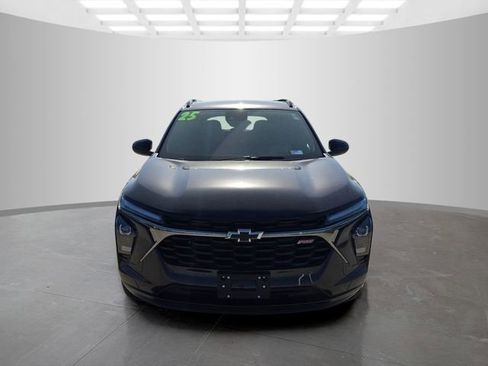 Used 2025 Chevrolet Trax RS w/ Driver Confidence Package FWD image 4
