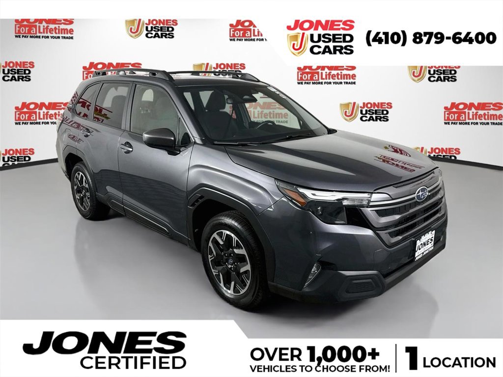 Used 2025 Subaru Forester Premium AWD/4WD image 1