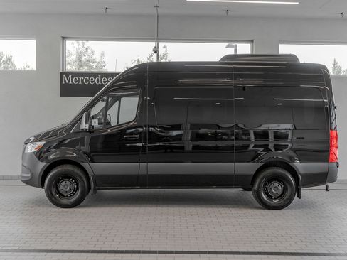 New 2025 Mercedes-Benz Sprinter 2500 image 2
