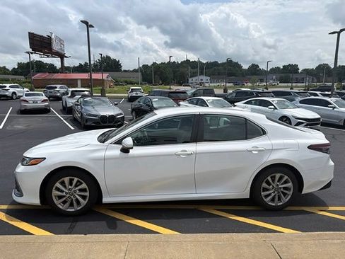 Certified 2023 Toyota Camry LE FWD image 3