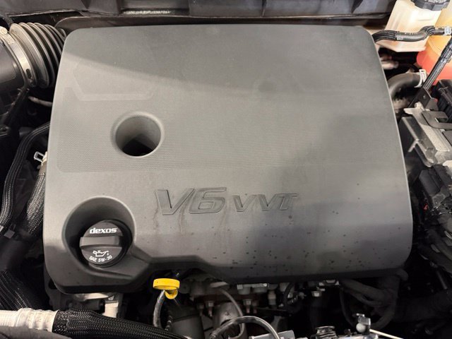 Used 2023 Chevrolet Traverse LT w/ LT Premium Package AWD/4WD image 23