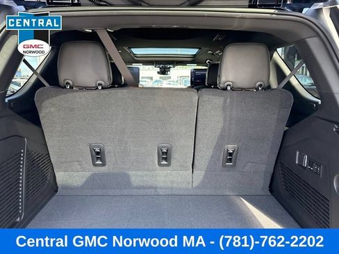New 2026 GMC Yukon Denali Ultimate AWD/4WD image 12